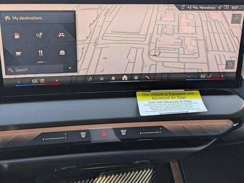 Used 2025 BMW X3 xDrive30i w/ Premium Package image 13