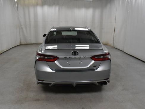 Used 2023 Toyota Camry SE image 6