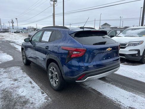 Used 2024 Chevrolet Trax LT w/ Driver Confidence Package image 3