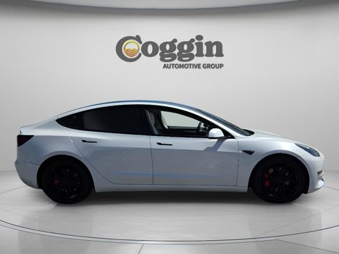 Used 2021 Tesla Model 3 Performance image 6
