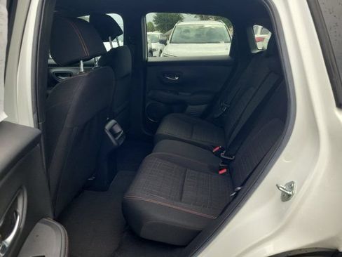 Used 2024 Honda HR-V Sport image 11