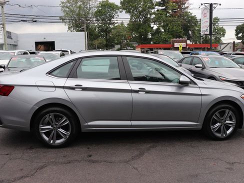 Used 2024 Volkswagen Jetta SE FWD image 6