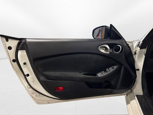 Used 2020 Nissan 370Z Touring Sport image 16