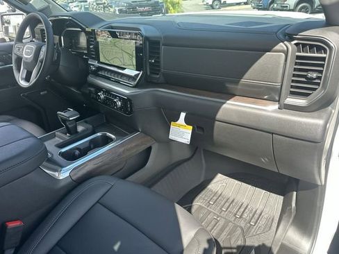 New 2026 GMC Sierra 1500 SLT w/ SLT Premium Package AWD/4WD image 30