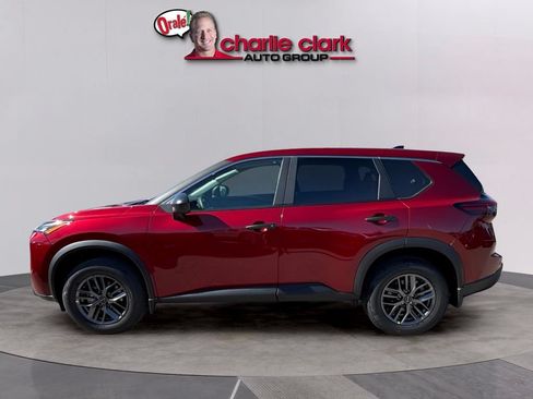 Used 2025 Nissan Rogue S FWD image 2