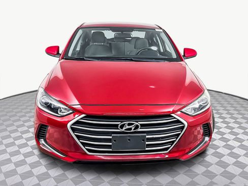 Used 2017 Hyundai Elantra SE image 2