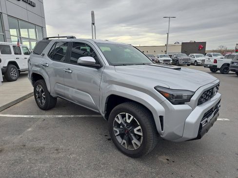 Used 2025 Toyota 4Runner TRD Sport image 3