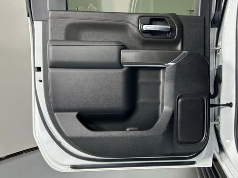 Used 2023 GMC Sierra 3500 AT4 image 16