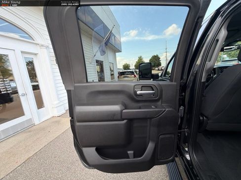 Used 2022 Chevrolet Silverado 2500 Custom w/ Custom Value Package AWD/4WD image 20