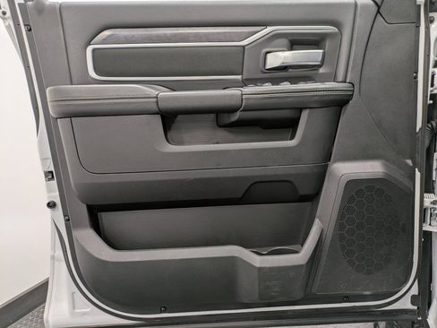 Used 2024 RAM 2500 Big Horn w/ Bed Utility Group image 8