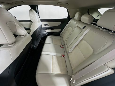 Used 2023 Nissan Ariya FWD image 29