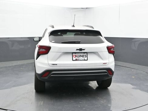 Used 2025 Chevrolet Trax RS w/ Driver Confidence Package FWD image 10