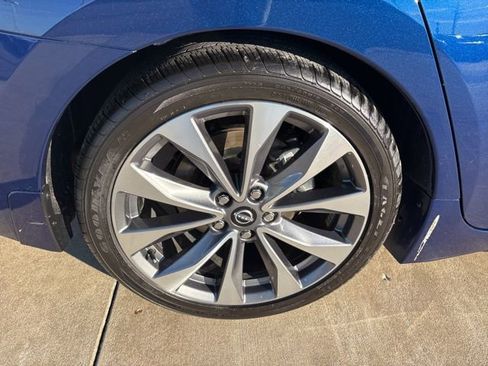 Certified 2023 Nissan Maxima Platinum w/ Sport Mat Group image 11