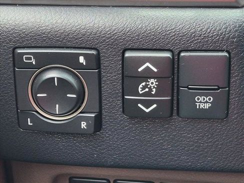 Used 2023 Lexus GX 460 Premium w/ Accessory Package AWD/4WD image 14