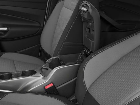 Used 2017 Ford C-MAX Energi SE image 16