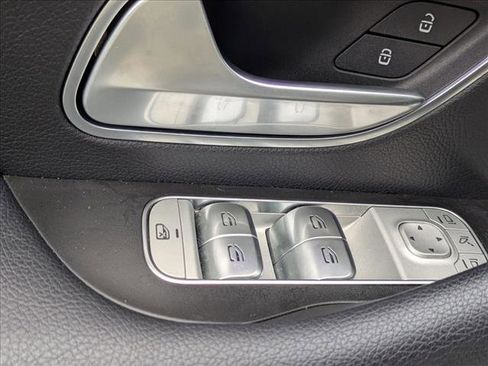 Used 2024 Mercedes-Benz GLS 450 4MATIC image 8