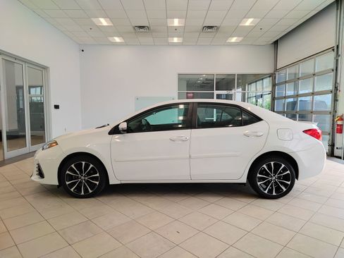 Used 2019 Toyota Corolla SE FWD image 6