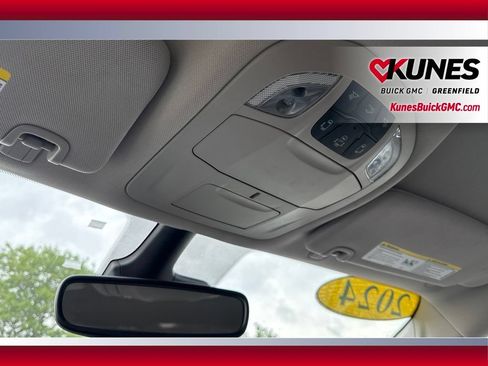 Used 2024 Chrysler Pacifica Touring-L FWD image 19