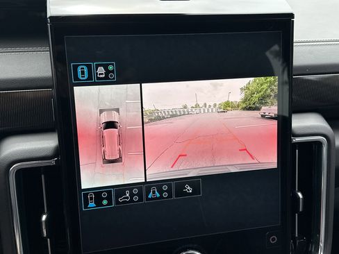 Used 2025 GMC Yukon Elevation RWD image 28