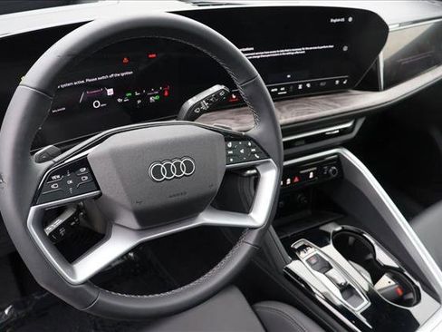 Used 2025 Audi Q5 Prestige AWD/4WD image 3
