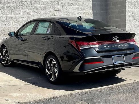 New 2025 Hyundai Elantra Sport image 3