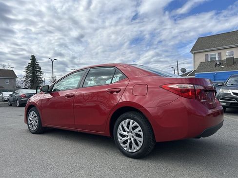 Used 2018 Toyota Corolla LE image 6