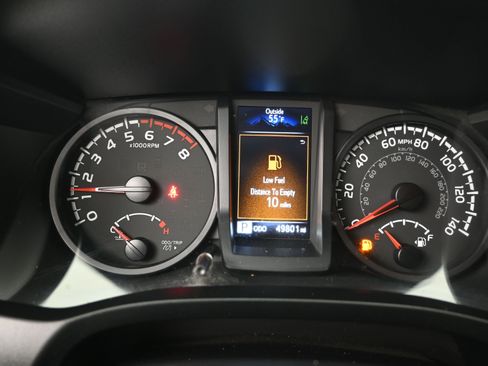 Used 2022 Toyota Tacoma SR image 13