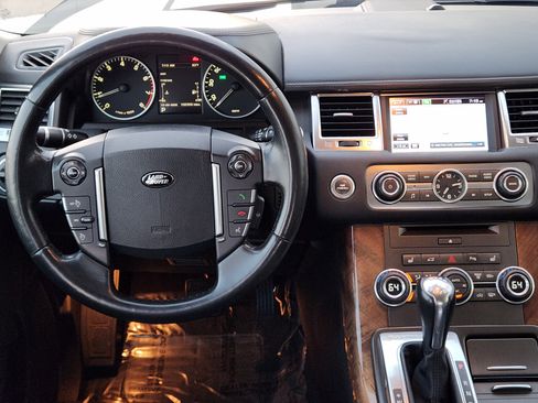 Used 2013 Land Rover Range Rover Sport HSE LUX image 28