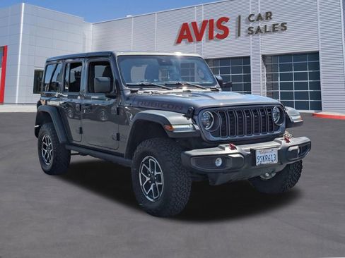 Used 2025 Jeep Wrangler Unlimited Rubicon image 3