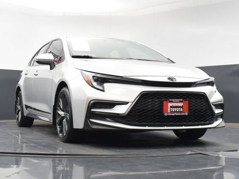 Used 2025 Toyota Corolla SE image 29