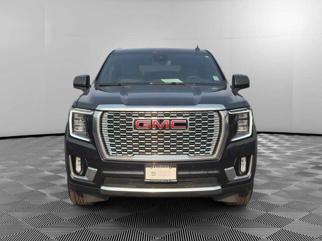 Used 2023 GMC Yukon Denali AWD/4WD image 2