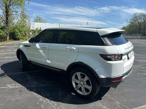 Used 2015 Land Rover Range Rover Evoque Pure Premium image 4
