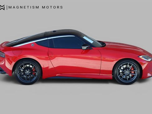 Used 2025 Nissan Z Performance w/ Floor Mat Package RWD image 3