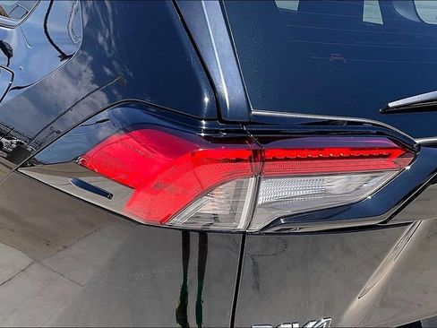 Used 2025 Toyota RAV4 XLE FWD image 29