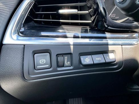 Used 2021 Cadillac XT6 Premium Luxury FWD image 34