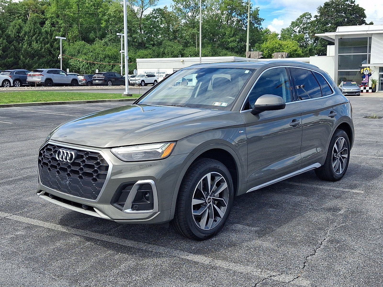 Used 2023 Audi Q5 2.0T Premium Plus w/ Premium Plus Package AWD/4WD image 3