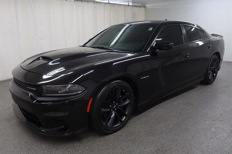 Used 2022 Dodge Charger R/T w/ Performance Handling Group RWD image 3