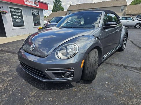Used 2014 Volkswagen Beetle R-Line FWD image 2