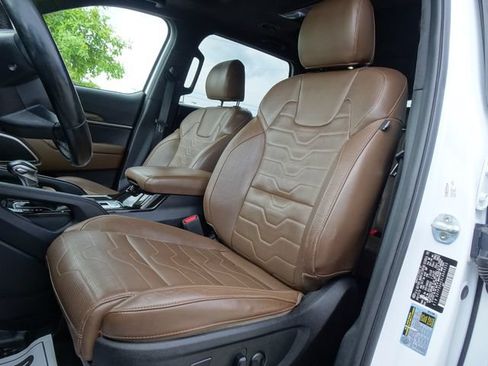 Used 2020 Kia Telluride SX w/ SX Prestige Package AWD/4WD image 11