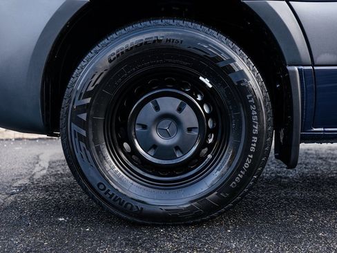 Used 2025 Mercedes-Benz Sprinter 2500 image 29