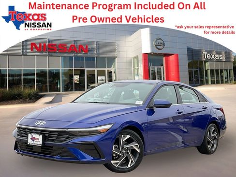 Used 2025 Hyundai Elantra SEL image 1