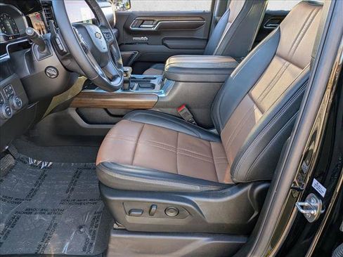 Used 2024 Chevrolet Silverado 1500 High Country w/ Technology Package image 16