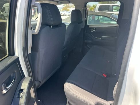 Used 2023 Nissan Frontier SV RWD image 7