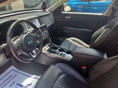 Used 2017 Kia Optima EX FWD image 4