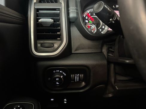 Used 2021 RAM 1500 Laramie AWD/4WD image 16
