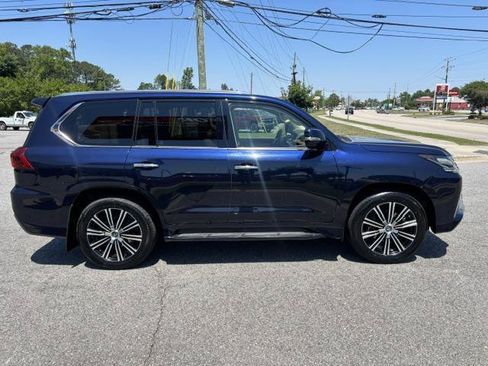 Used 2018 Lexus LX 570 4WD w/ Luxury Package image 2