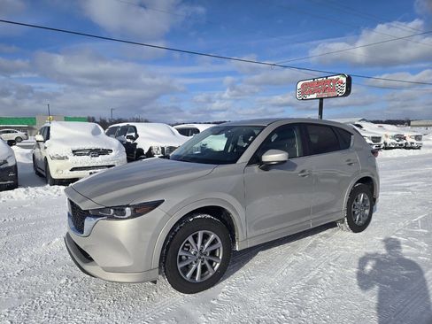 Used 2025 MAZDA CX-5 AWD 2.5 S w/ Preferred Package image 4
