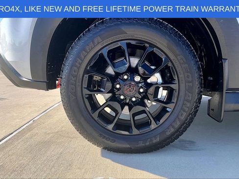 Used 2025 Nissan Armada PRO-4X image 12