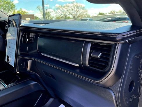 Used 2022 Ford Expedition Platinum AWD/4WD image 20