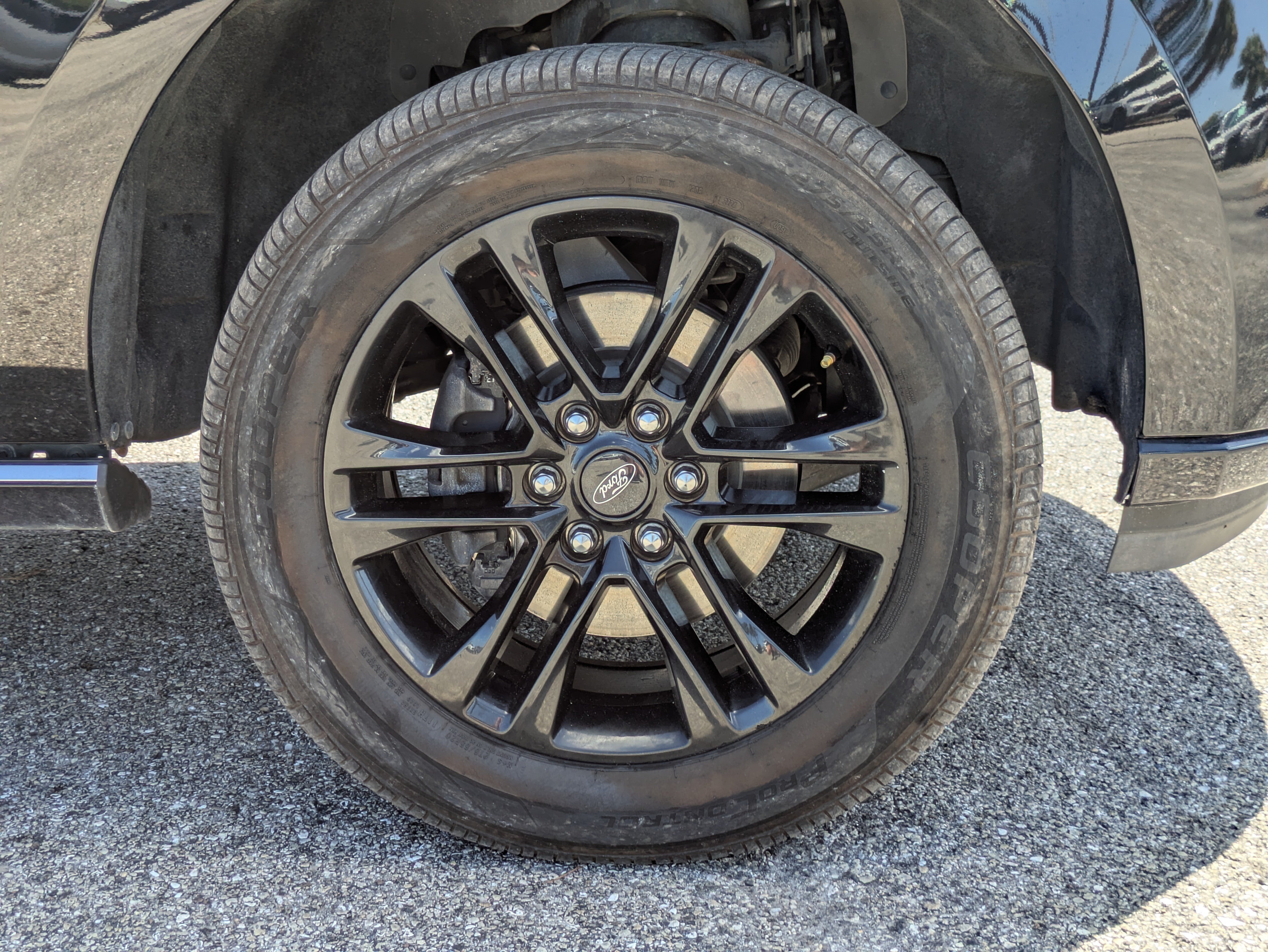 Used 2023 Ford Expedition Platinum AWD/4WD image 11